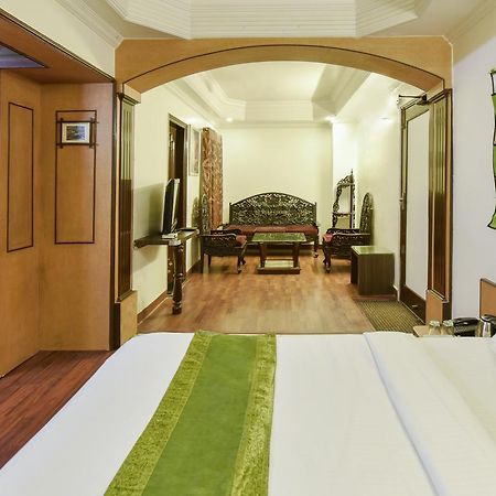 Hotel Kanishka Rāipur Kültér fotó
