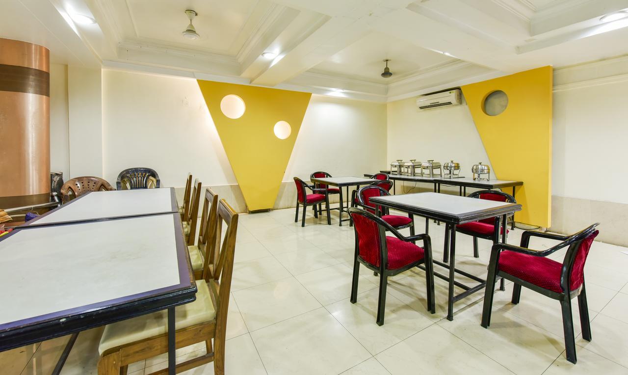 Hotel Kanishka Rāipur Kültér fotó