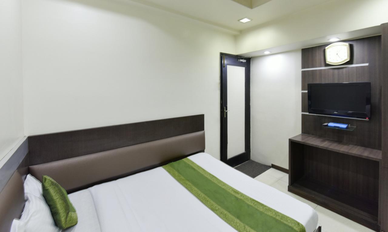 Hotel Kanishka Rāipur Kültér fotó